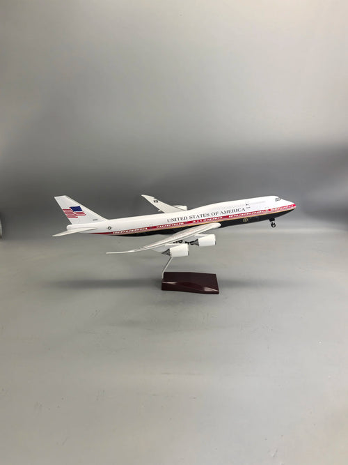 47cm Large Scale American Air Force One B747 Airplane Model Kit with Stand – Ideal for Aviation Enthusiasts and Collectors