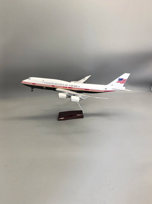 47cm Large Scale American Air Force One B747 Airplane Model Kit with Stand – Ideal for Aviation Enthusiasts and Collectors
