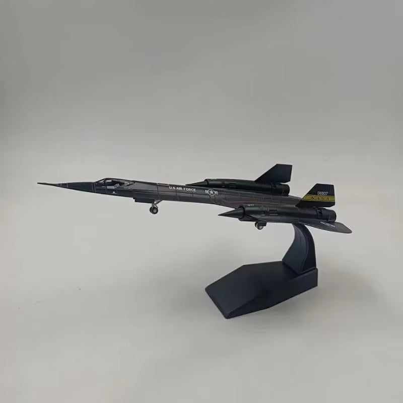 1:144 Scale Diecast Metal Alloy SR-71A Blackbird Jet Model for Collectors